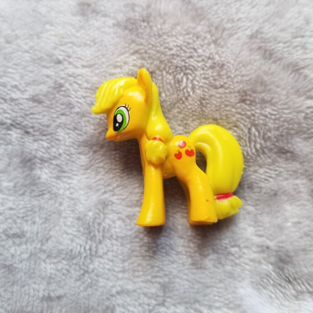 My Little Pony Figure Apple Jack Orange Yellow MLP G4 Mini Figurine
